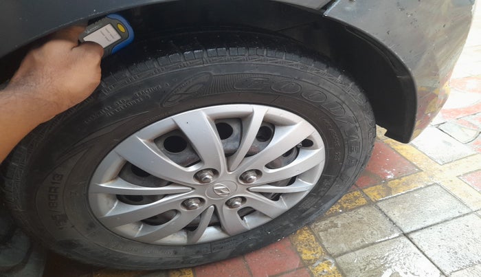 2013 Hyundai i10 SPORTZ 1.1 LPG, Petrol, Manual, 51,441 km, tyre