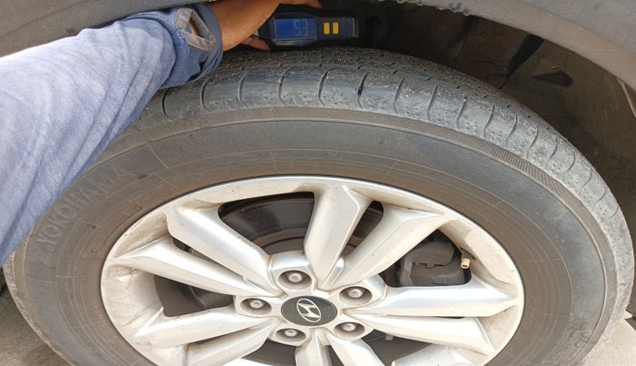 2015 Hyundai Creta SX PLUS AT 1.6 DIESEL, Diesel, Automatic, 1,03,733 km, tyre