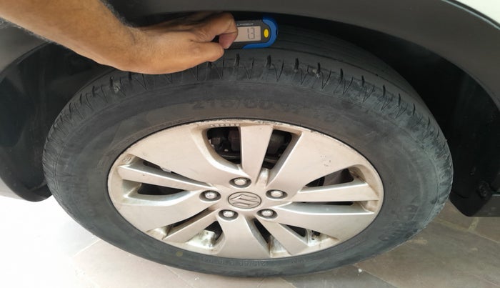 2015 Maruti S Cross ZETA 1.6, Diesel, Manual, 1,56,917 km, tyre