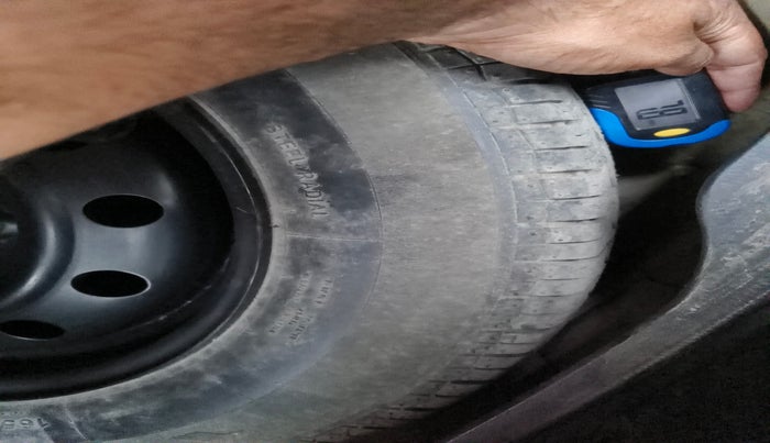 2014 Maruti Swift Dzire VXI, Petrol, Manual, 41,030 km, tyre