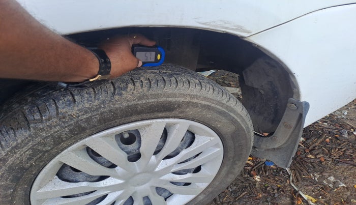 2011 Toyota Etios G, Petrol, Manual, 75,221 km, tyre