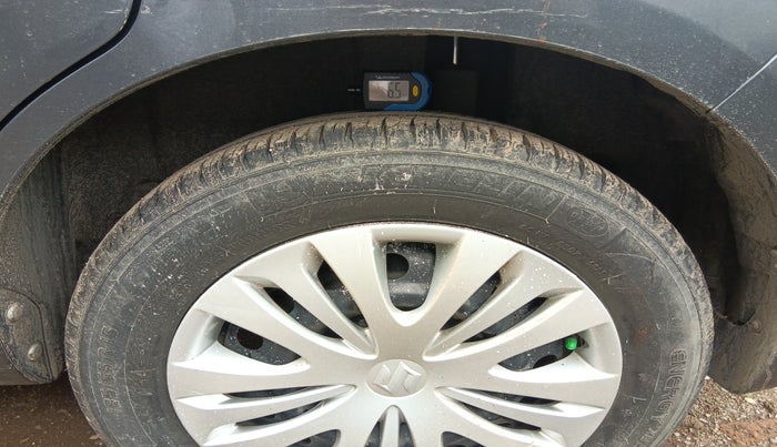2015 Maruti Ertiga VXI CNG, Petrol, Manual, 32,271 km, tyre