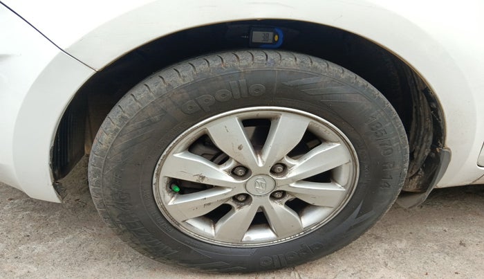 2012 Hyundai i20 SPORTZ 1.4 CRDI, Diesel, Manual, 1,63,553 km, tyre
