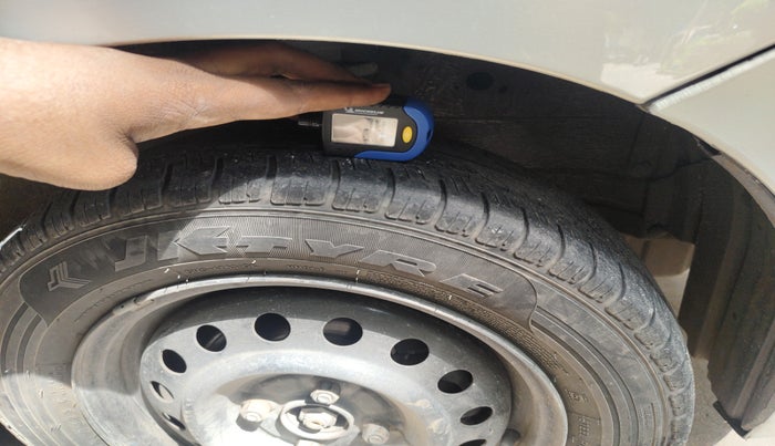 2013 Maruti Wagon R 1.0 VXI, Petrol, Manual, 1,84,884 km, tyre