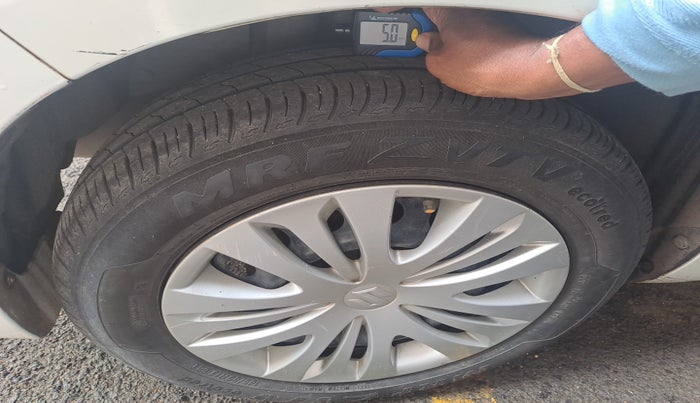 2013 Maruti Ertiga VXI, Petrol, Manual, 1,34,942 km, tyre