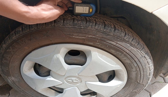 2018 Tata Tiago XM PETROL, Petrol, Manual, 31,377 km, tyre