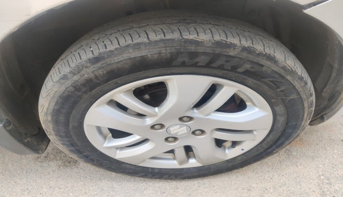 2014 Maruti Swift Dzire ZDI, Diesel, Manual, 1,58,858 km, tyre