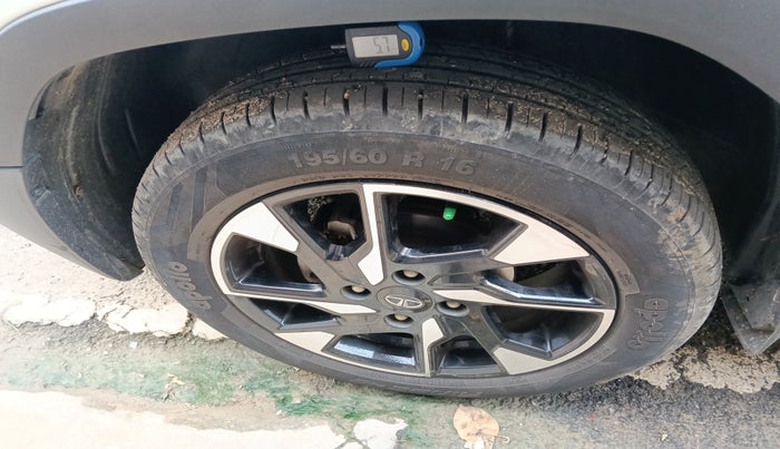 2023 Tata PUNCH CREATIVE  MT, Petrol, Manual, 39,116 km, tyre