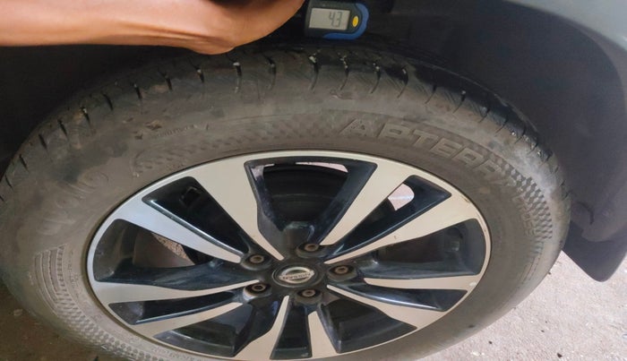 2019 Nissan Kicks XV DIESEL, Diesel, Manual, 66,522 km, tyre