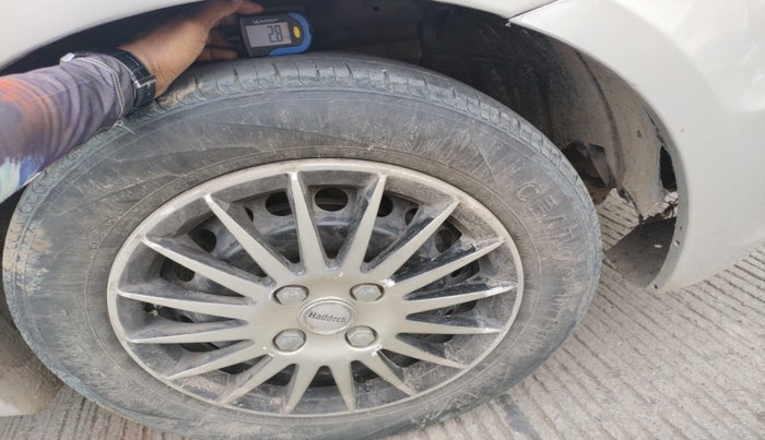 2015 Maruti Ciaz VDI, Diesel, Manual, 83,178 km, tyre