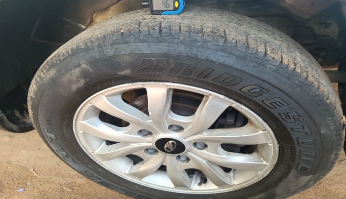 2015 Mahindra XUV500 W8, Diesel, Manual, 1,16,218 km, tyre