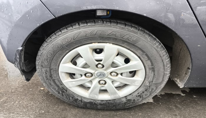 2015 Hyundai Eon ERA +, Petrol, Manual, 59,874 km, tyre
