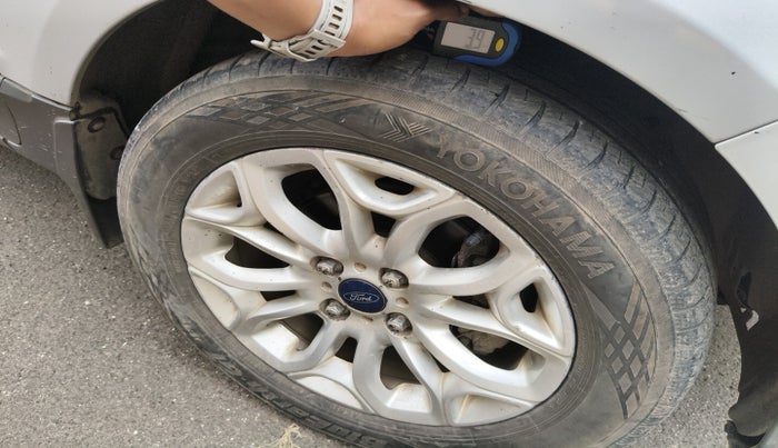 2013 Ford Ecosport TITANIUM 1.5L DIESEL (OPT), Diesel, Manual, 1,68,031 km, tyre