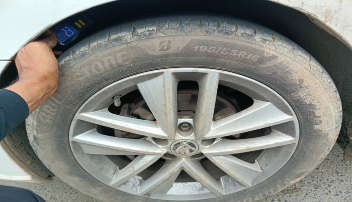 2021 Skoda Rapid STYLE AT TSI, Petrol, Automatic, 98,439 km, tyre