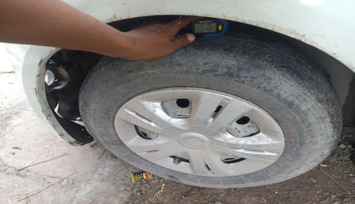2010 Maruti Swift Dzire VDI, Diesel, Manual, 1,24,110 km, tyre