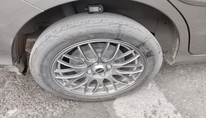 2014 Honda Mobilio 1.5L I-DTEC S, Diesel, Manual, 87,355 km, tyre