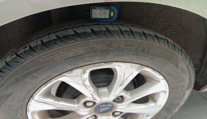 2012 Ford Figo TITANIUM 1.2 PETROL, Petrol, Manual, 59,395 km, tyre