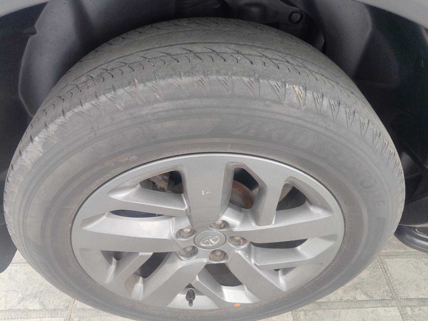 2022 Tata Safari XT PLUS, Diesel, Manual, 58,878 km, tyre