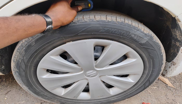 2017 Maruti Ertiga VXI CNG, Petrol, Manual, 58,222 km, tyre