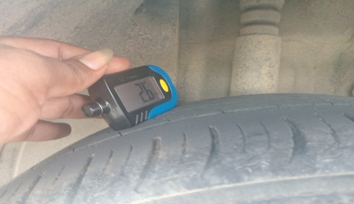 2021 Tata ALTROZ XM PLUS PETROL, Petrol, Manual, 39,888 km, tyre