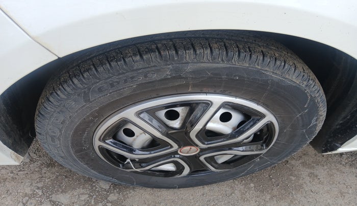 2023 Tata ALTROZ XE PETROL, Petrol, Manual, 55,673 km, tyre
