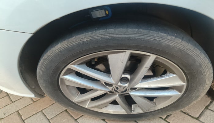 2018 Skoda Rapid STYLE 1.6 MPI, Petrol, Manual, 89,982 km, tyre