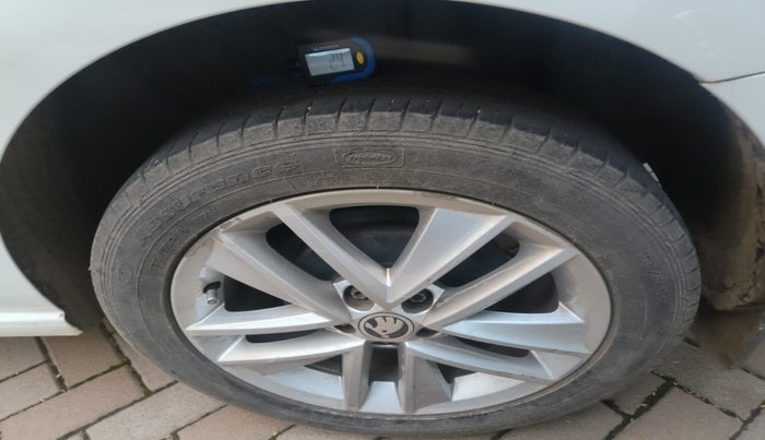 2018 Skoda Rapid STYLE 1.6 MPI, Petrol, Manual, 89,982 km, tyre
