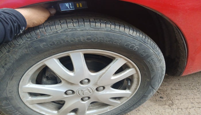 2012 Honda Brio V MT, Petrol, Manual, 70,178 km, tyre
