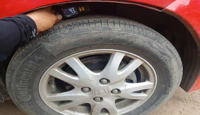 2012 Honda Brio V MT, Petrol, Manual, 70,178 km, tyre