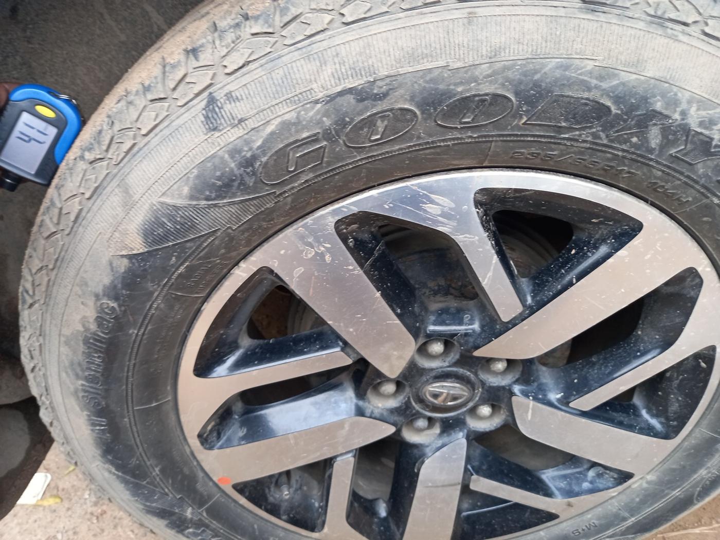 2020 Tata Harrier XZ PLUS 2.0L, Diesel, Manual, 1,26,000 km, tyre