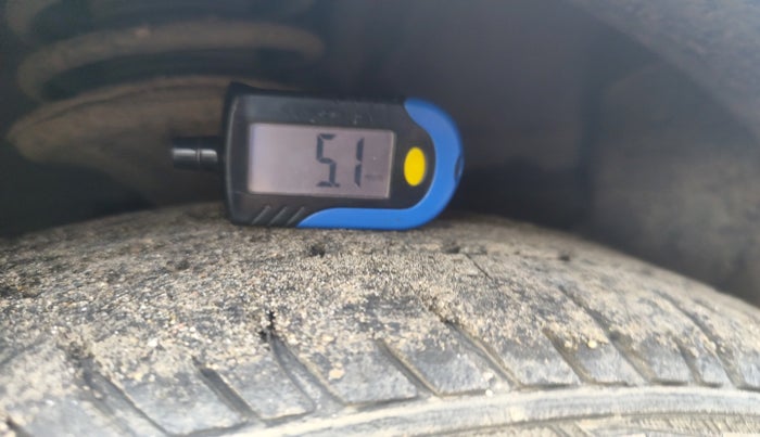 2011 Hyundai Accent GLE, Petrol, Manual, 2,24,125 km, tyre