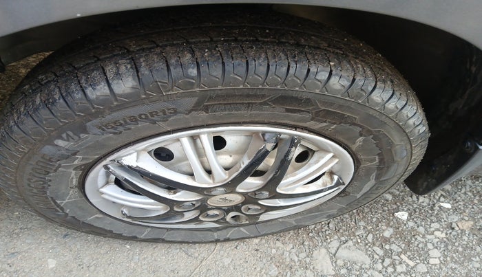 2013 Maruti Wagon R 1.0 LXI CNG, Petrol, Manual, 1,99,614 km, tyre