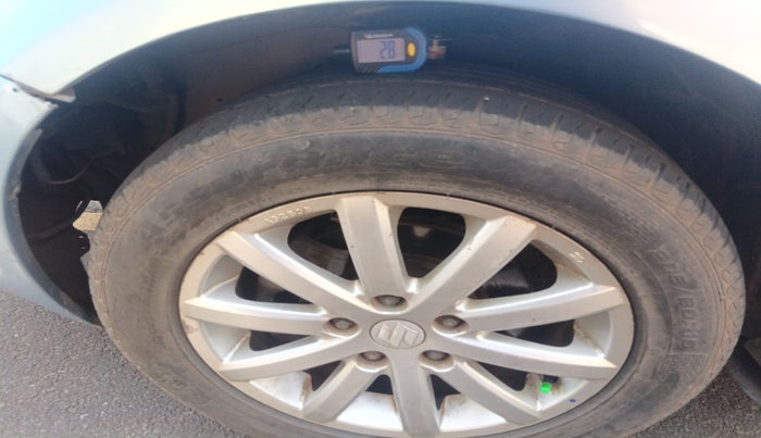 2011 Maruti SX4 ZDI, Diesel, Manual, 1,79,168 km, tyre