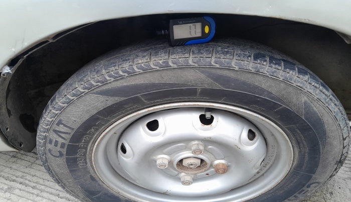 2011 Maruti Alto LX, Petrol, Manual, 60,094 km, tyre