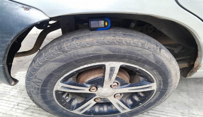 2011 Maruti Alto LX, Petrol, Manual, 60,094 km, tyre