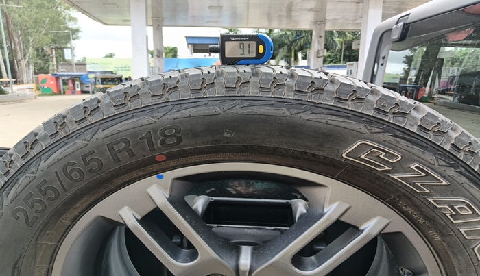 2021 Mahindra Thar LX D AT 4WD HT, Diesel, Automatic, 25,328 km, tyre