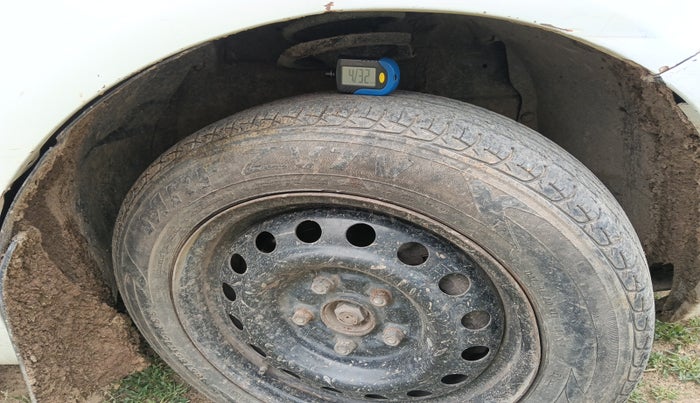 2010 Maruti SX4 VXI, Petrol, Manual, 1,18,499 km, tyre