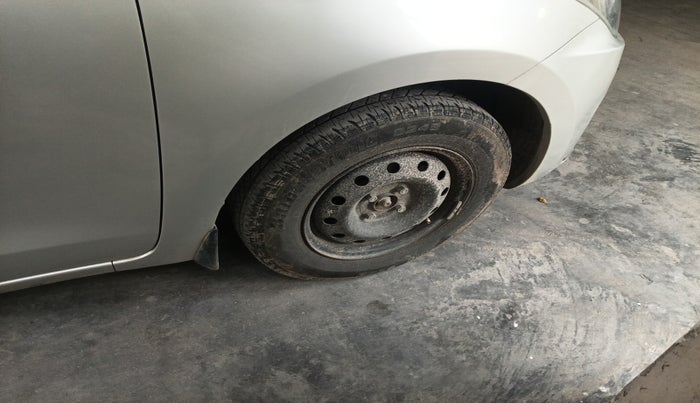 2019 Maruti Dzire VDI AMT, Diesel, Automatic, 1,28,434 km, tyre