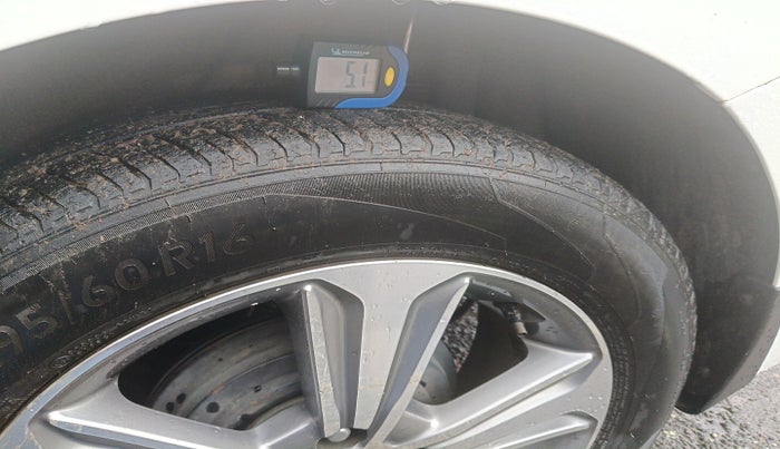 2018 Hyundai Verna 1.6 VTVT SX O, Petrol, Manual, 72,478 km, tyre