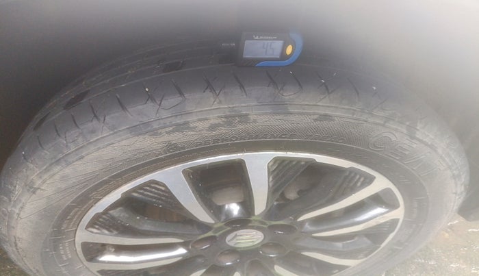2022 Maruti Vitara Brezza VXI, Petrol, Manual, 94,083 km, tyre