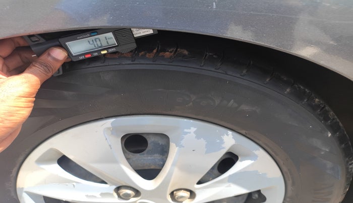 2011 Hyundai i10 SPORTZ 1.2, Petrol, Manual, 60,182 km, tyre