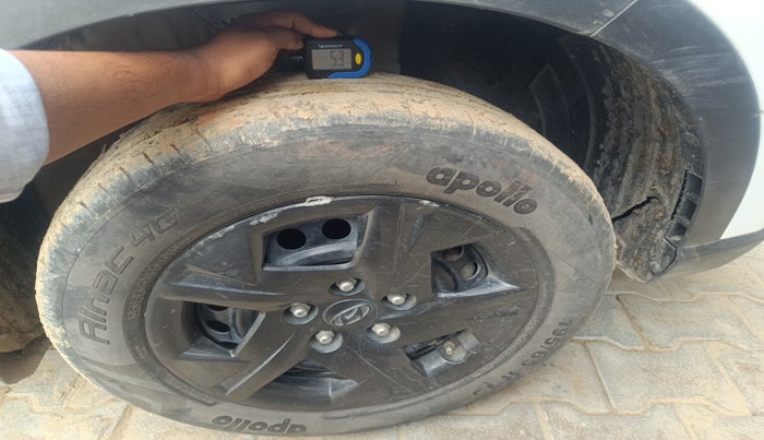 2024 Hyundai VENUE S 1.2, Petrol, Manual, 28,533 km, tyre