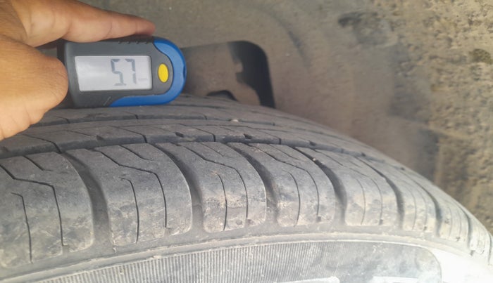 2021 Mahindra XUV300 W4 1.5 DIESEL, Diesel, Manual, 30,169 km, tyre
