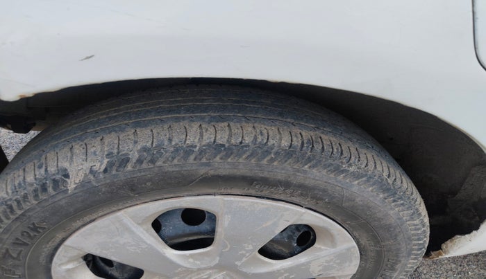 2011 Maruti Ritz VDI, Diesel, Manual, 1,59,194 km, tyre