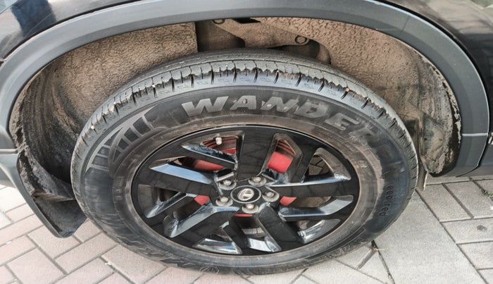 2021 Tata Harrier XZA PLUS 2.0L DARK EDITION, Diesel, Automatic, 84,693 km, tyre