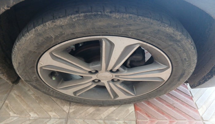 2019 Hyundai Verna 1.6 VTVT SX O, Petrol, Manual, 93,306 km, tyre