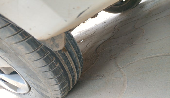 2018 Tata Tiago XM PETROL, Petrol, Manual, 68,270 km, tyre