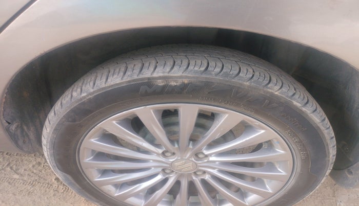 2018 Maruti Ciaz ALPHA DIESEL 1.3, Diesel, Manual, 1,21,843 km, tyre