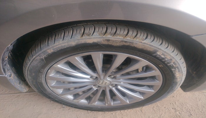 2018 Maruti Ciaz ALPHA DIESEL 1.3, Diesel, Manual, 1,21,843 km, tyre
