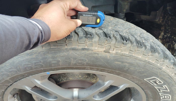 2021 Mahindra Thar LX PETROL HT 4WD AT, Petrol, Automatic, 31,684 km, tyre
